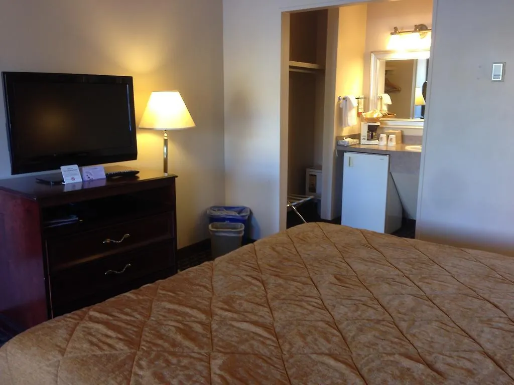 Super 8 Calgary Village Hotel