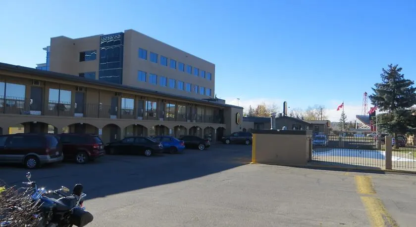 Super 8 Calgary Village