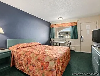Super 8 Calgary Village Hotel