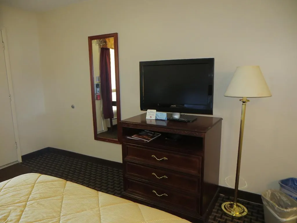 Hotel Super 8 Calgary Village