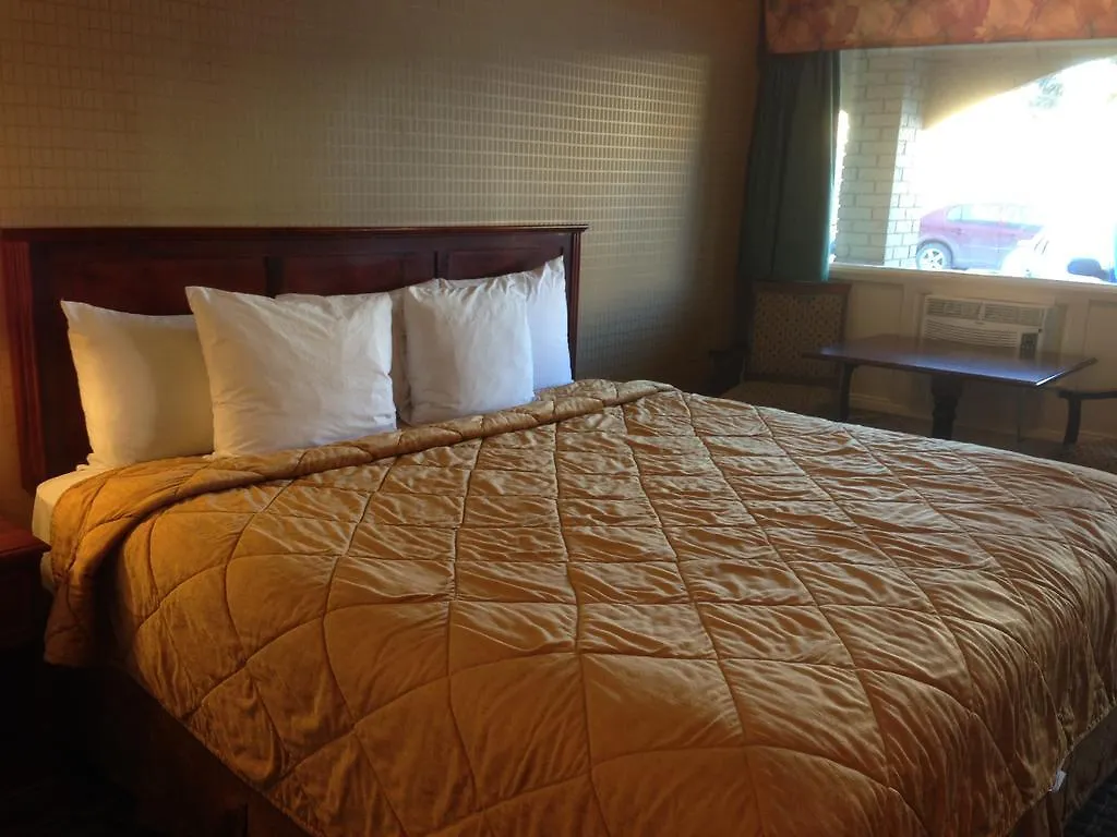 Super 8 Calgary Village 2*,  Canada