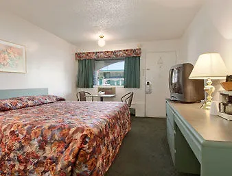 ** Hotel Super 8 Calgary Village Canada